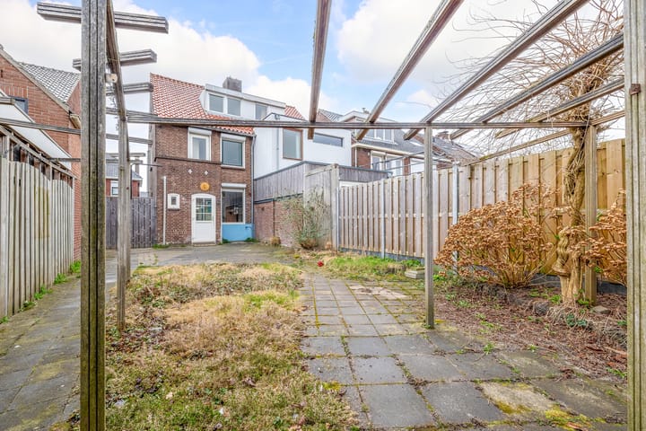 Foto 33 van Van Riebeekstraat 38