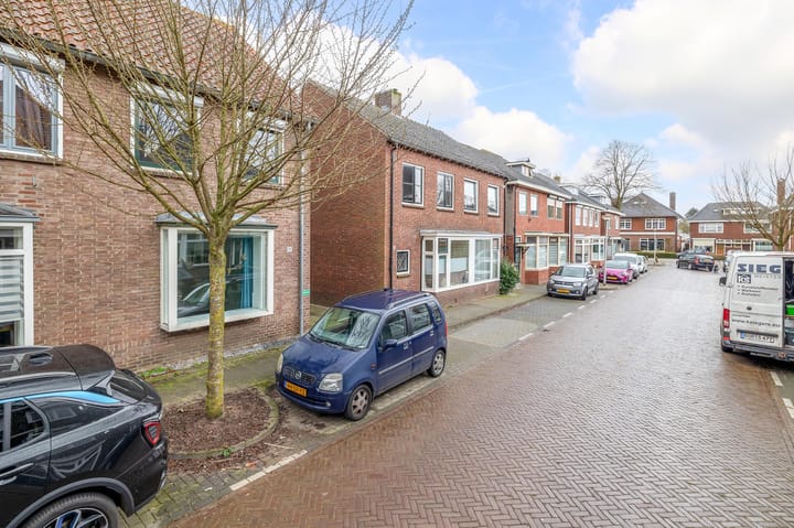 Foto 37 van Van Riebeekstraat 38