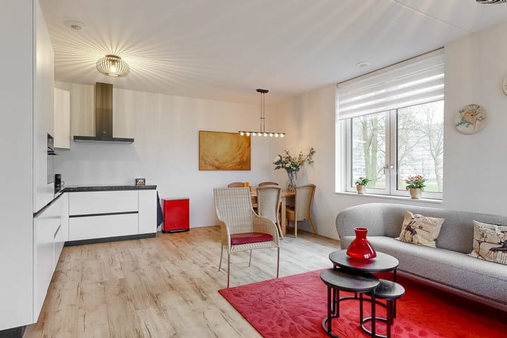 Foto 8 van De Gasperilaan 12