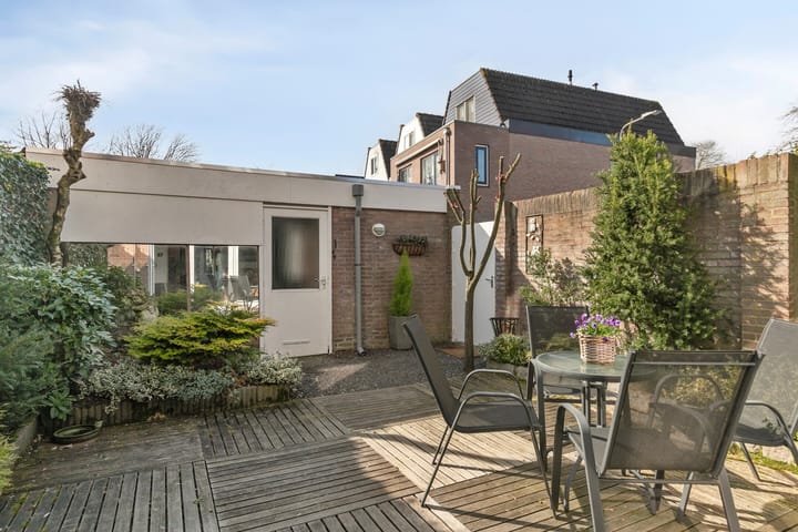 Foto 5 van Van Oosterzeestraat 12