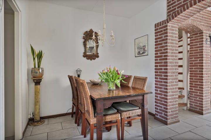 Foto 15 van Van Oosterzeestraat 12