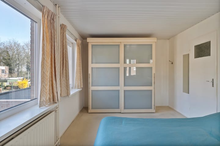 Foto 20 van Van Oosterzeestraat 12