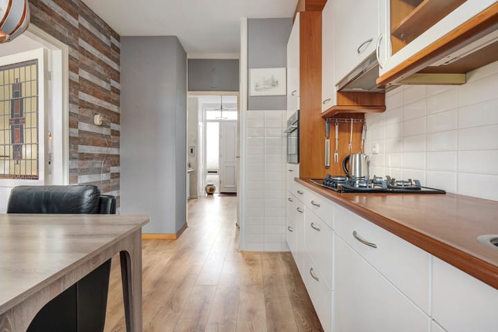 Foto 11 van Meeuwenstraat 10