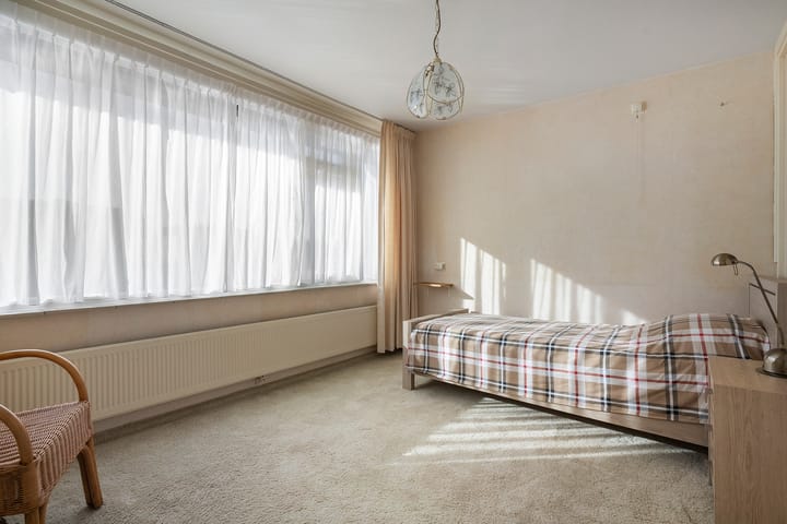 Foto 16 van Meeuwenstraat 10