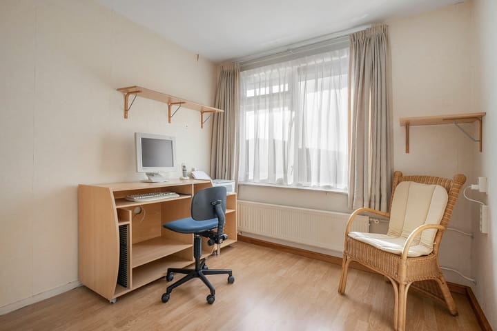 Foto 18 van Meeuwenstraat 10