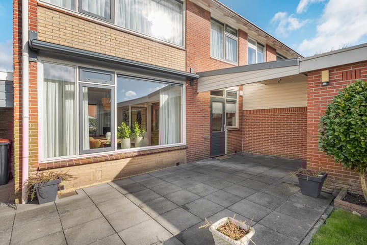 Foto 32 van Meeuwenstraat 10