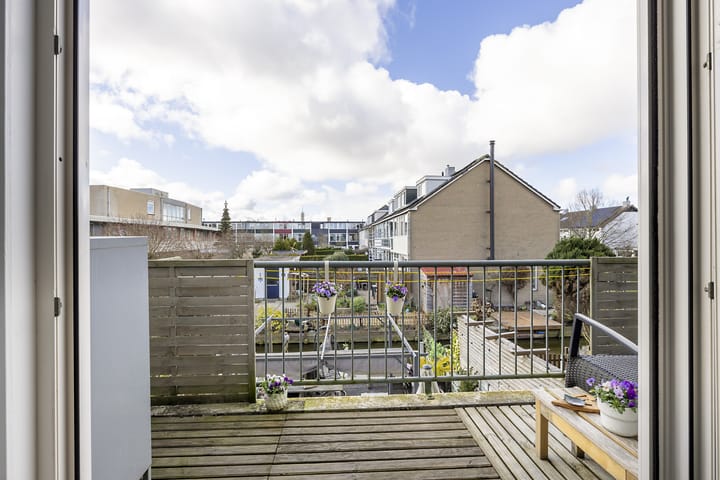 Photo 7 of Roerdompstraat 11