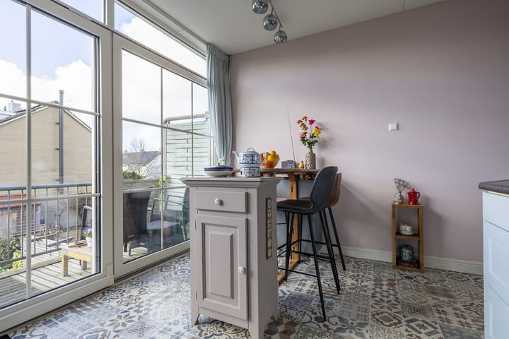 Photo 10 of Roerdompstraat 11