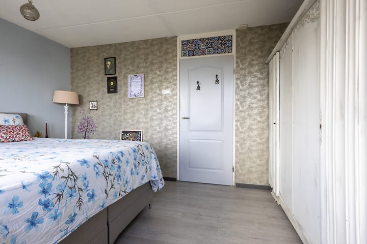 Photo 23 of Roerdompstraat 11