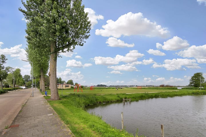 Photo 29 of Roerdompstraat 11