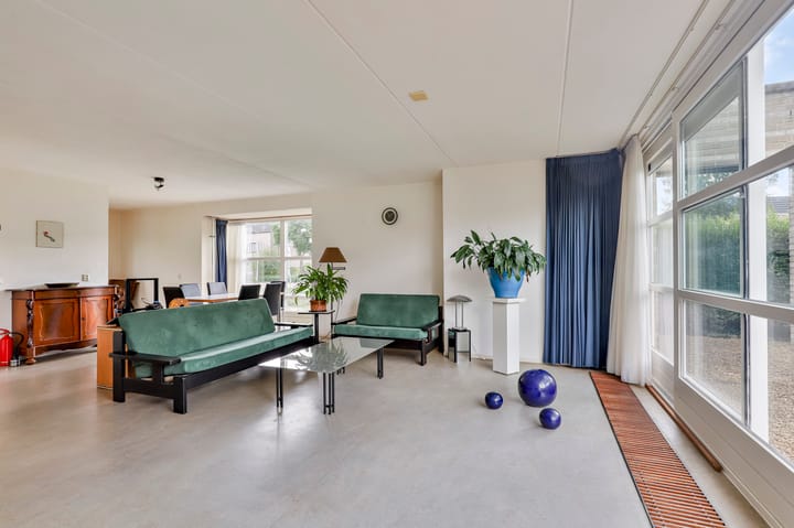 Photo 18 of Scheefkelk 22