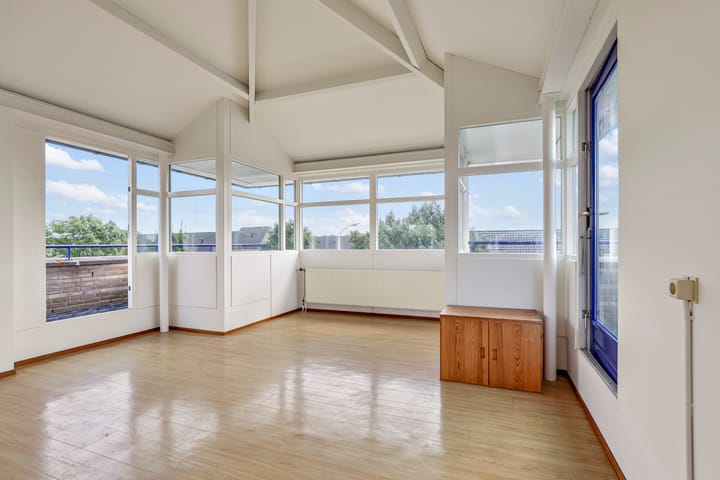 Photo 35 of Scheefkelk 22