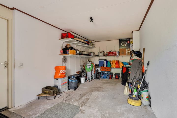 Photo 41 of Scheefkelk 22