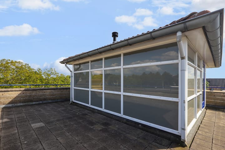 Photo 40 of Scheefkelk 22