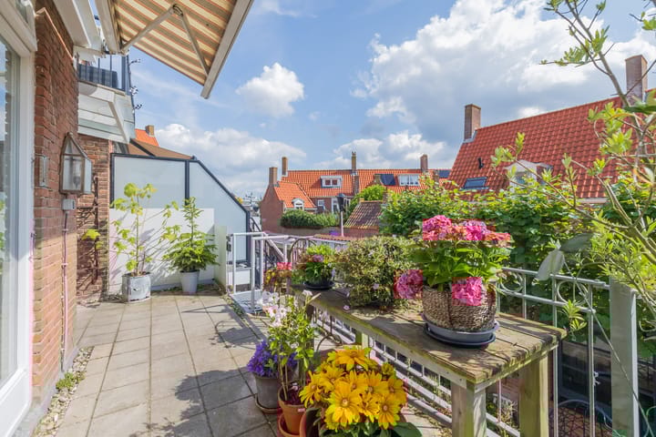 Photo 3 of Burgemeester Engelbertsstraat 62