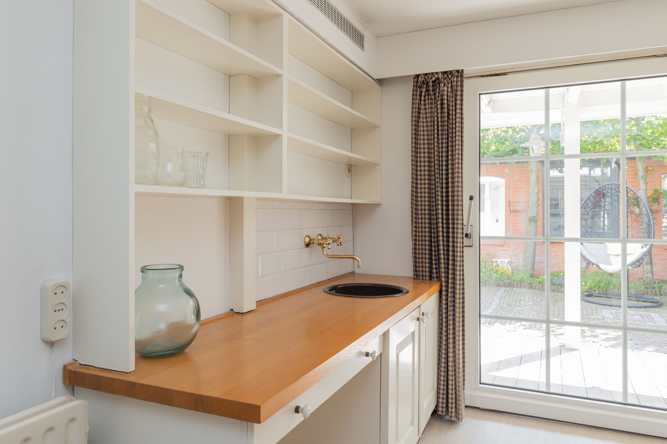 Foto 51 van Burgemeester Engelbertsstraat 62