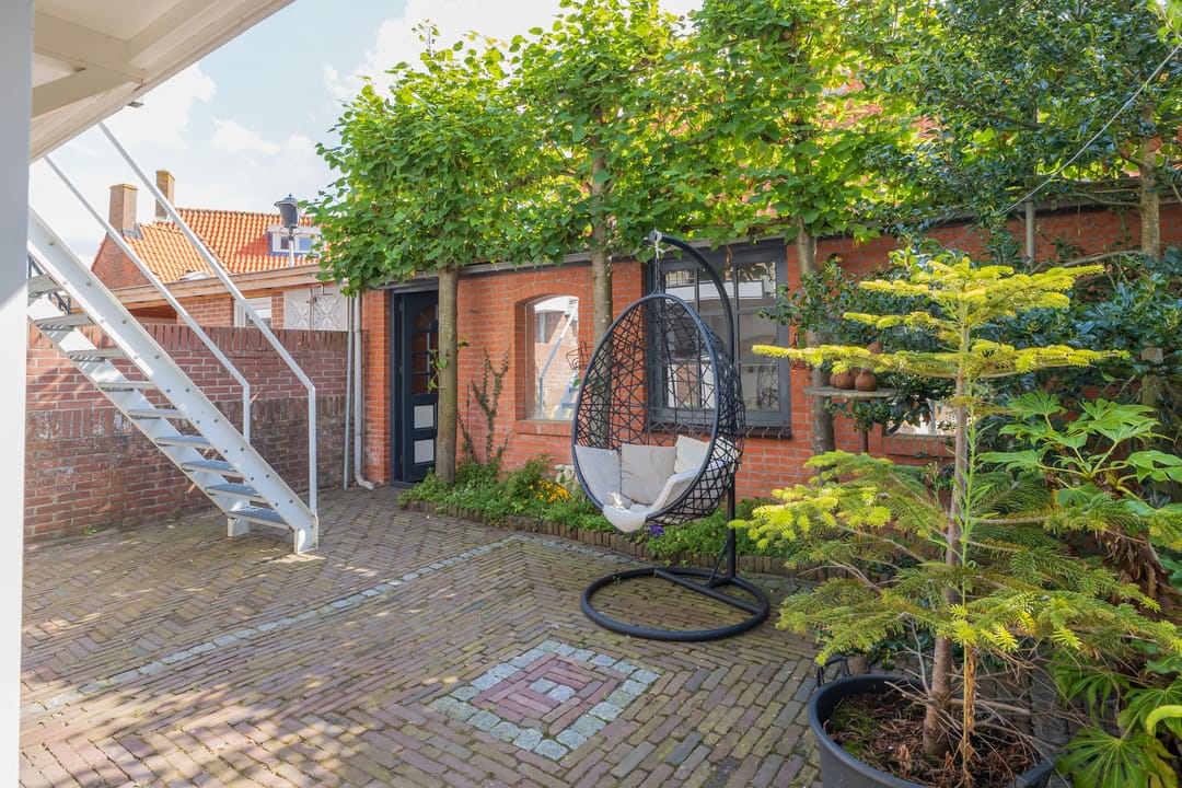 Foto 53 van Burgemeester Engelbertsstraat 62