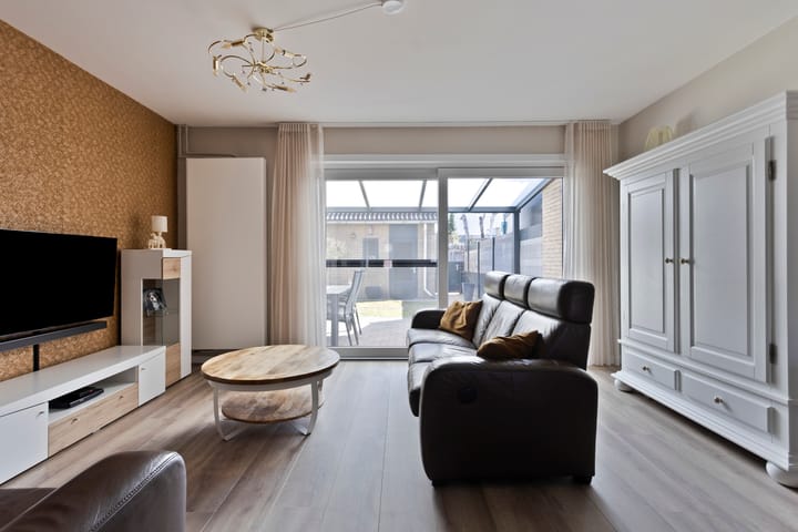 Foto 5 van Prof. Tinbergenlaan 3