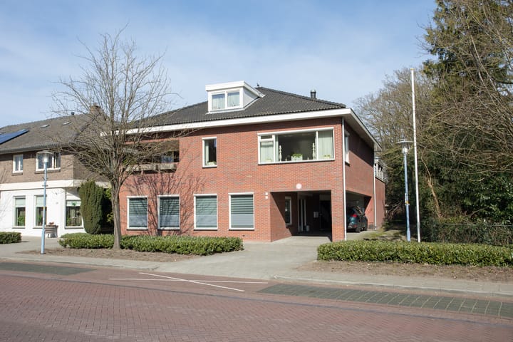 Burgemeester J.C. van den Bergplein 30