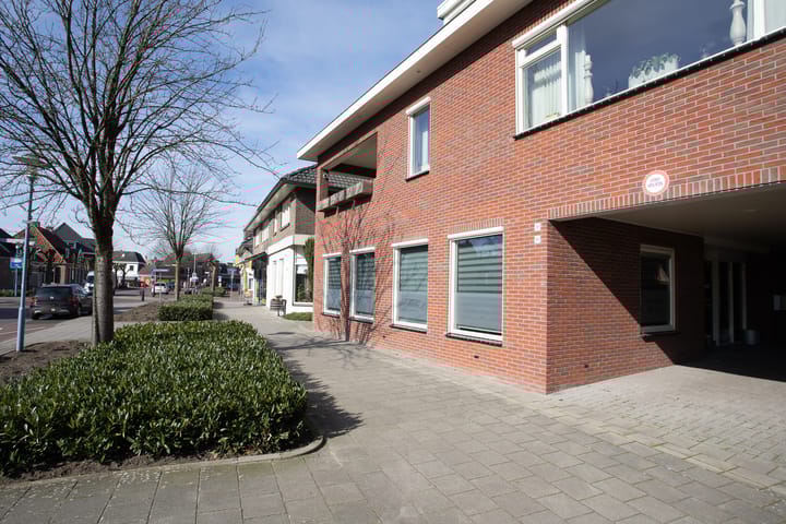 Foto 5 van Burgemeester J.C. van den Bergplein 30