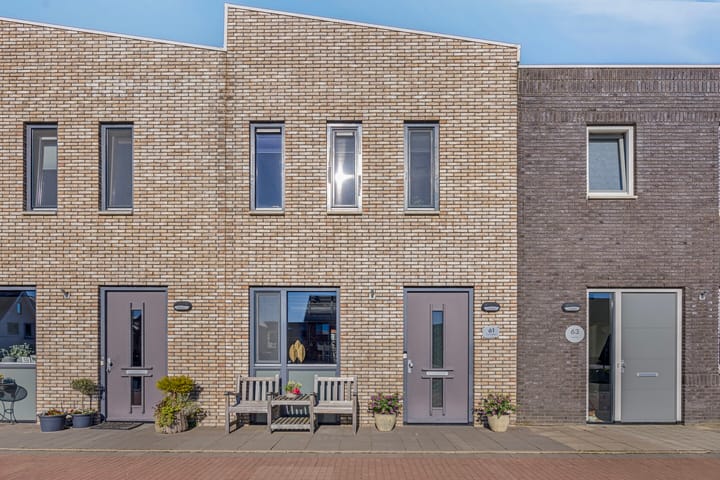 Foto 1 van Vogeltjesmarkt 61