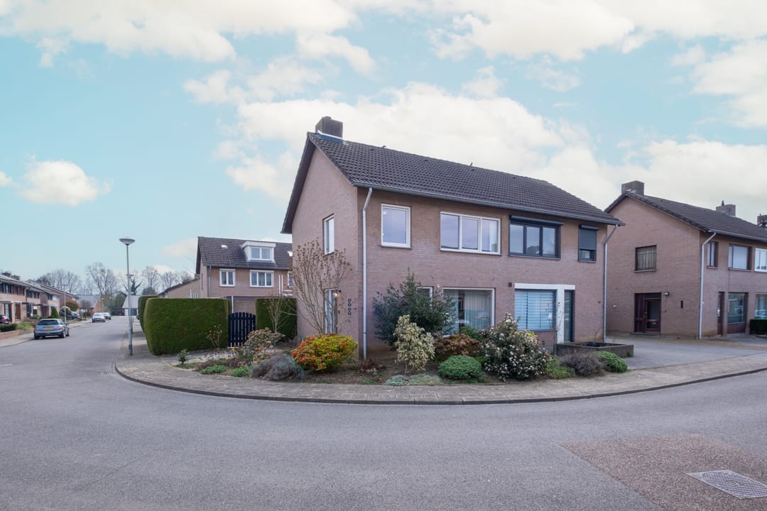 Photo 1 of Schout Boutenstraat 16