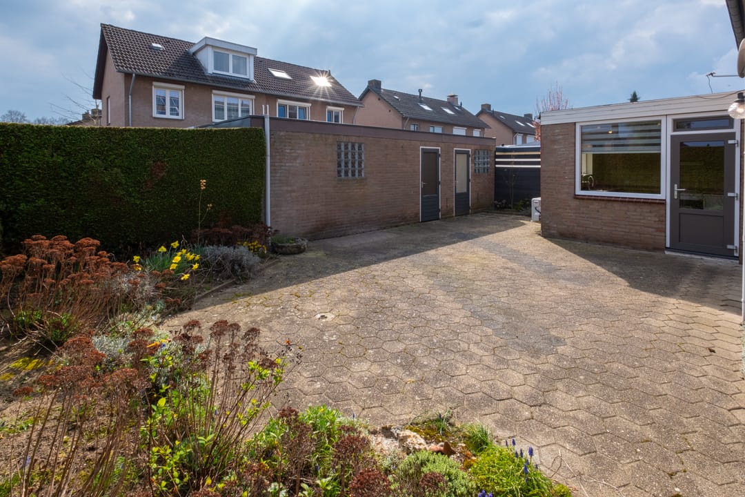 Photo 26 of Schout Boutenstraat 16