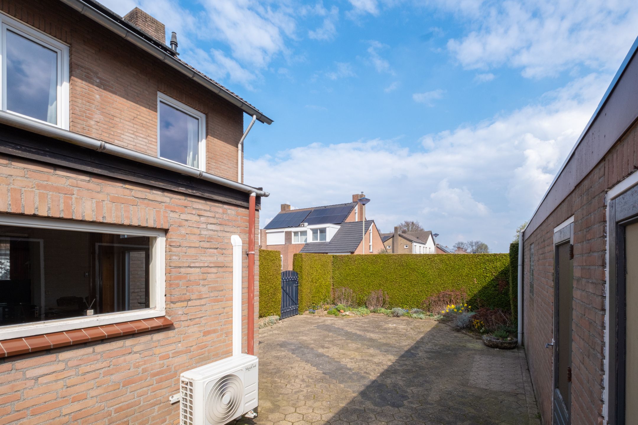 Photo 27 of Schout Boutenstraat 16