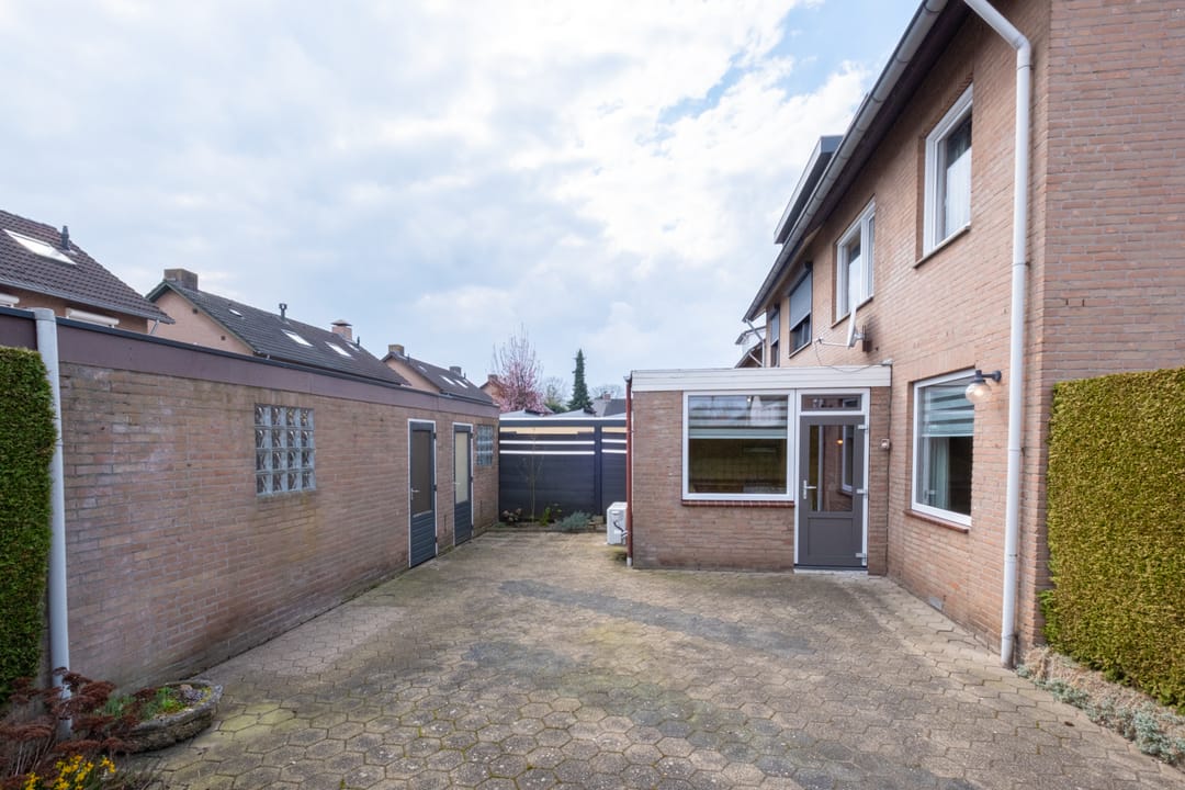 Photo 28 of Schout Boutenstraat 16