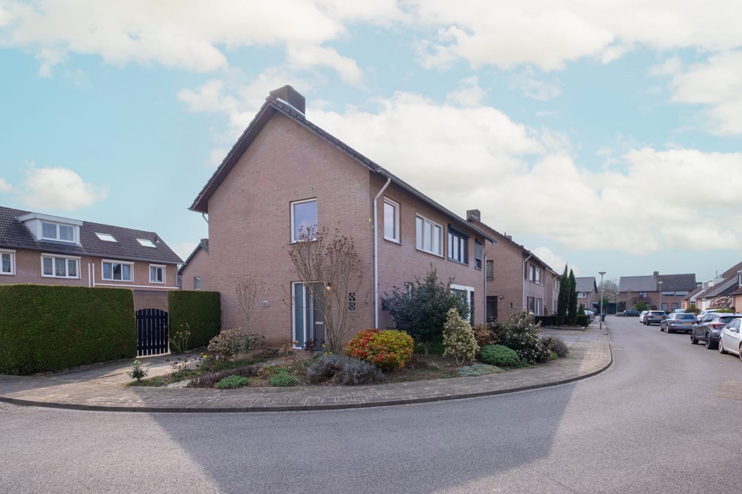 Photo 31 of Schout Boutenstraat 16