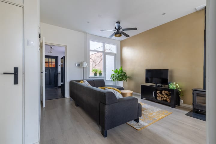 Foto 16 van Generaal Maczekstraat 104