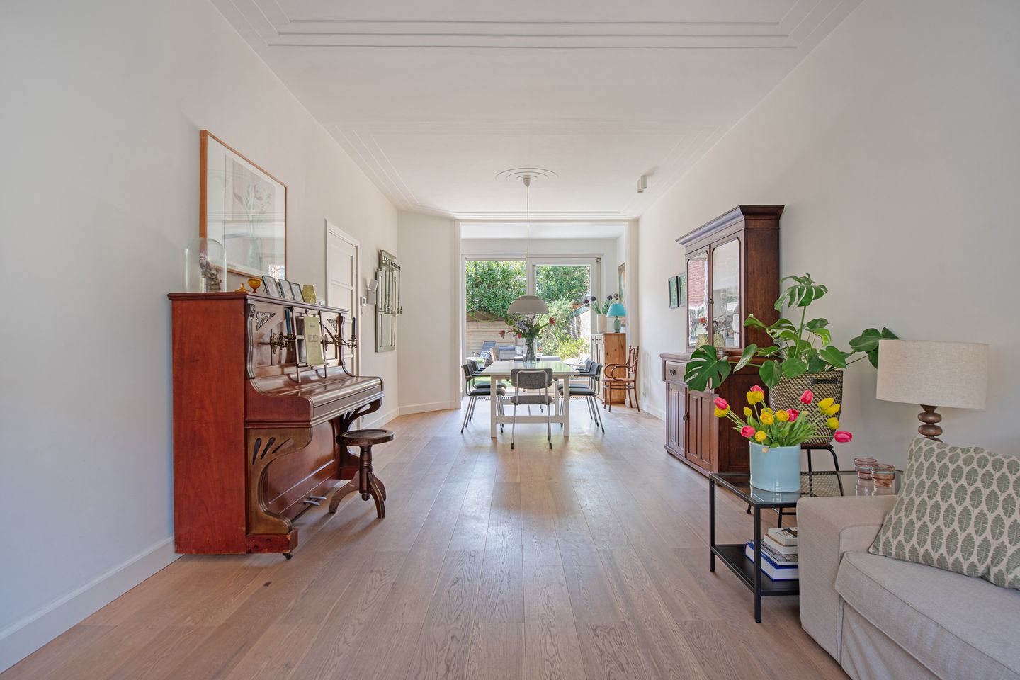 Photo 5 of Van Diepenburchstraat 16