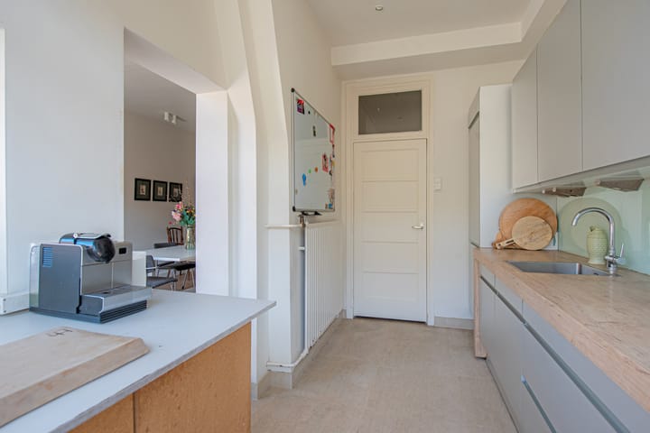 Foto 8 van Van Diepenburchstraat 16