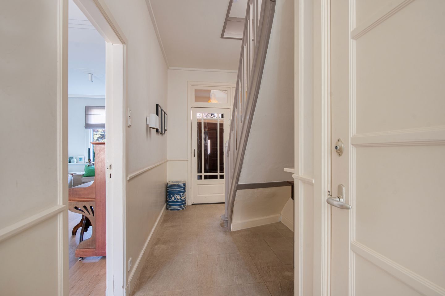 Photo 10 of Van Diepenburchstraat 16