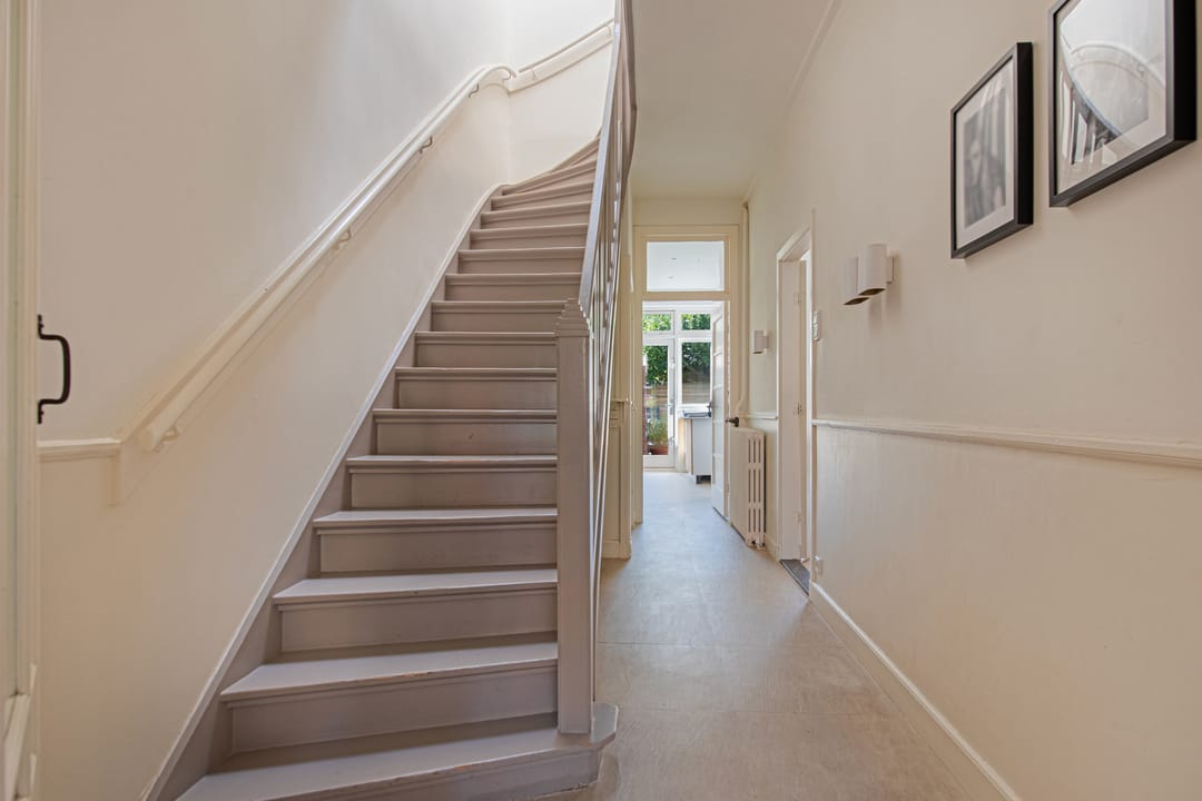 Photo 11 of Van Diepenburchstraat 16