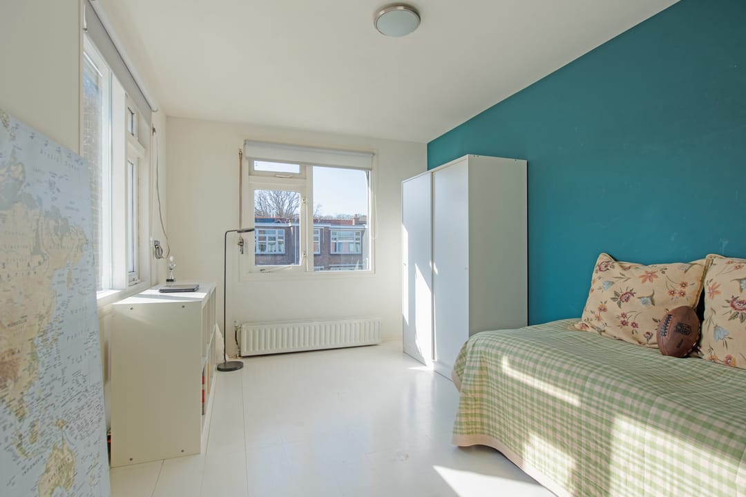 Photo 26 of Van Diepenburchstraat 16