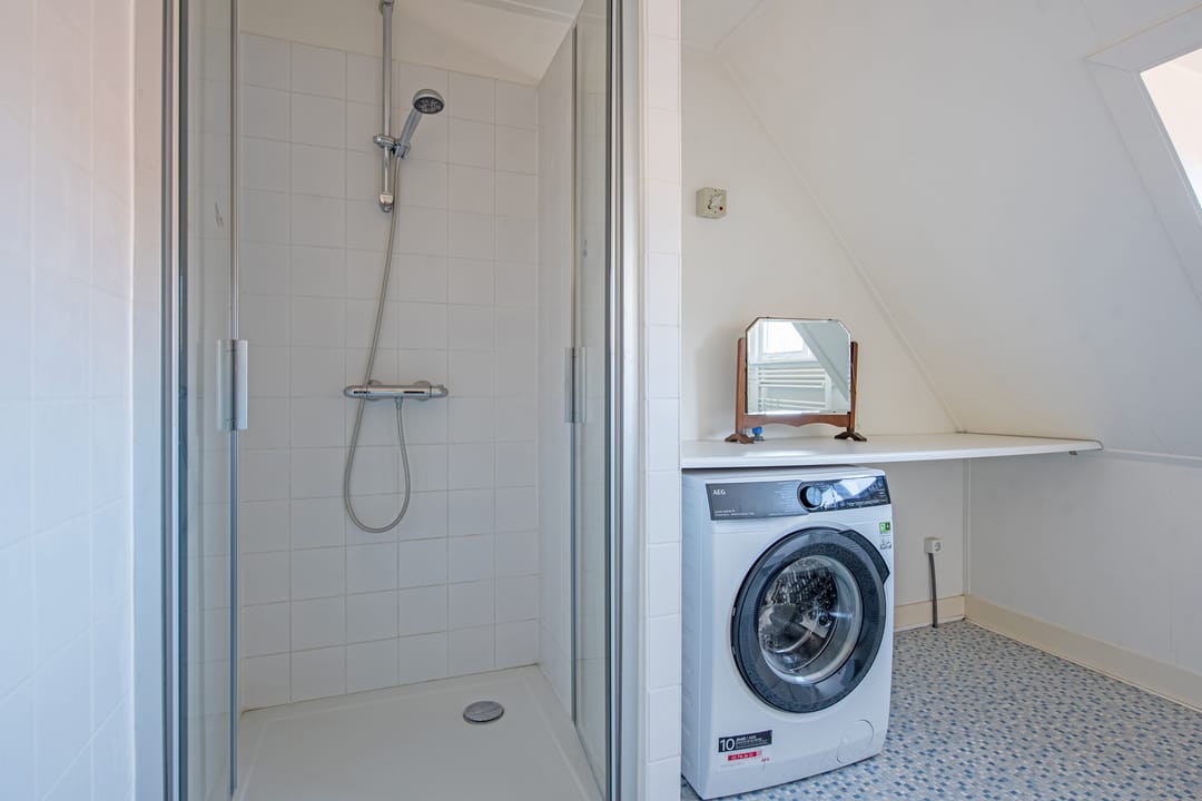 Photo 28 of Van Diepenburchstraat 16