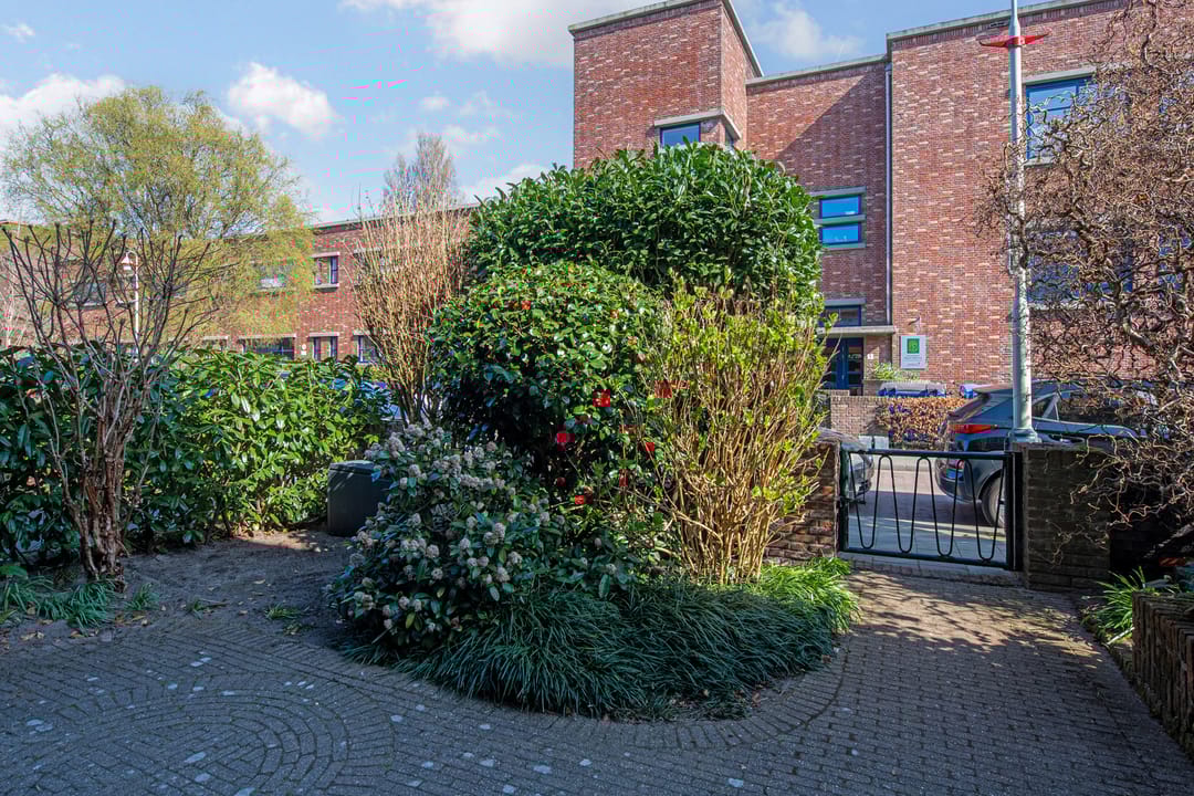 Photo 37 of Van Diepenburchstraat 16