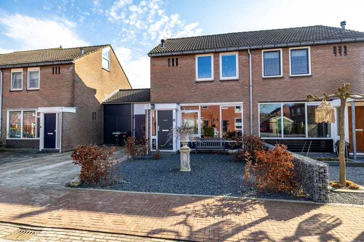 Foto 2 van L W de Blecourtstraat 20