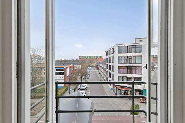 Foto 10 van Lorentzplein 30