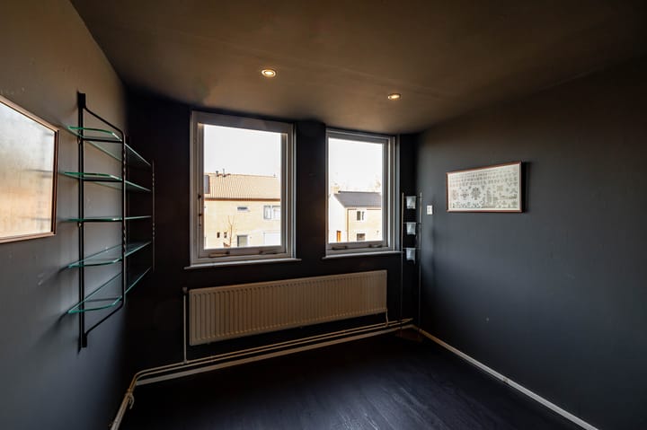 Foto 18 van L W de Blecourtstraat 20