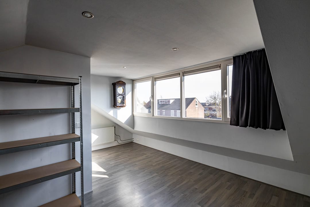 Photo 28 of L W de Blecourtstraat 20