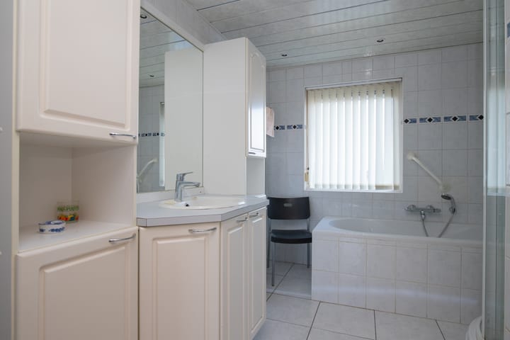 Photo 22 of Koningin Emmastraat 5