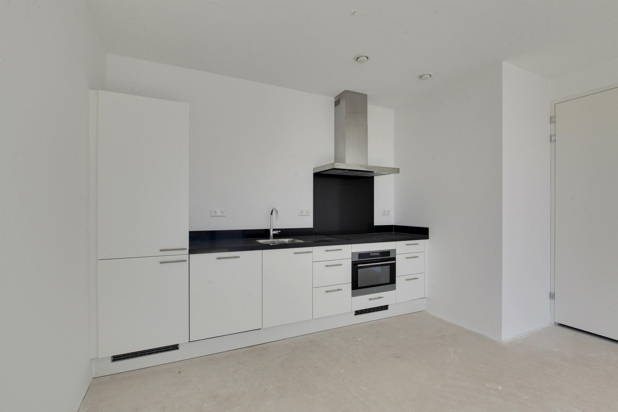 Photo 3 of Bert Haanstrakade 872