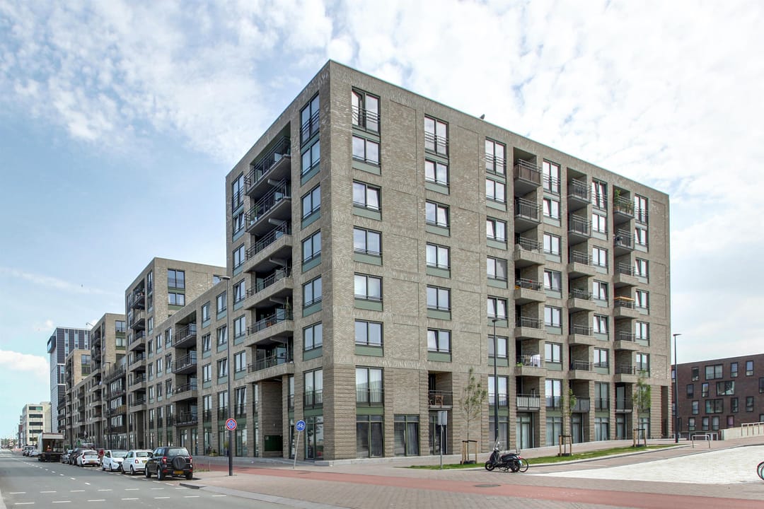 Photo 1 of Bert Haanstrakade 872