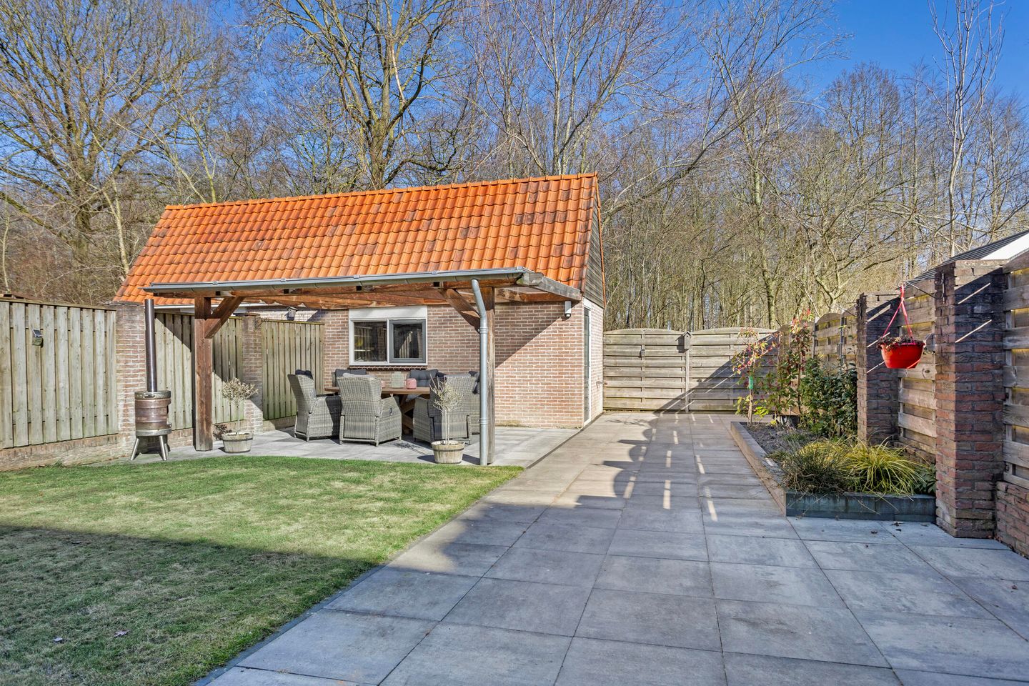 Foto 40 van Leliestraat 13