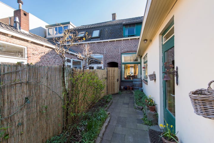 Foto 28 van Hoogvensestraat 89