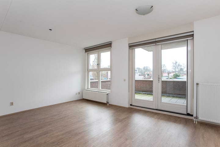 Photo 4 of Wilhelminalaan 76-D