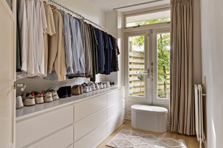 Photo 12 of Dr. Jan Berendsstraat 19