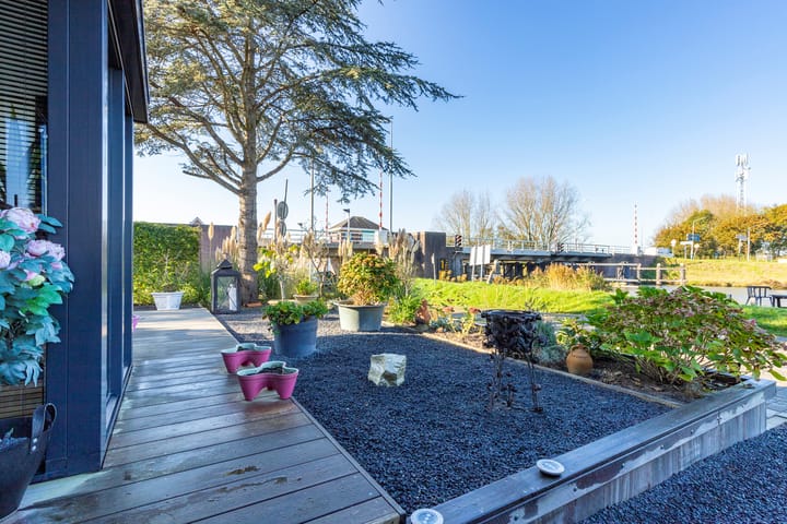 Foto 9 van Kanaalweg 12